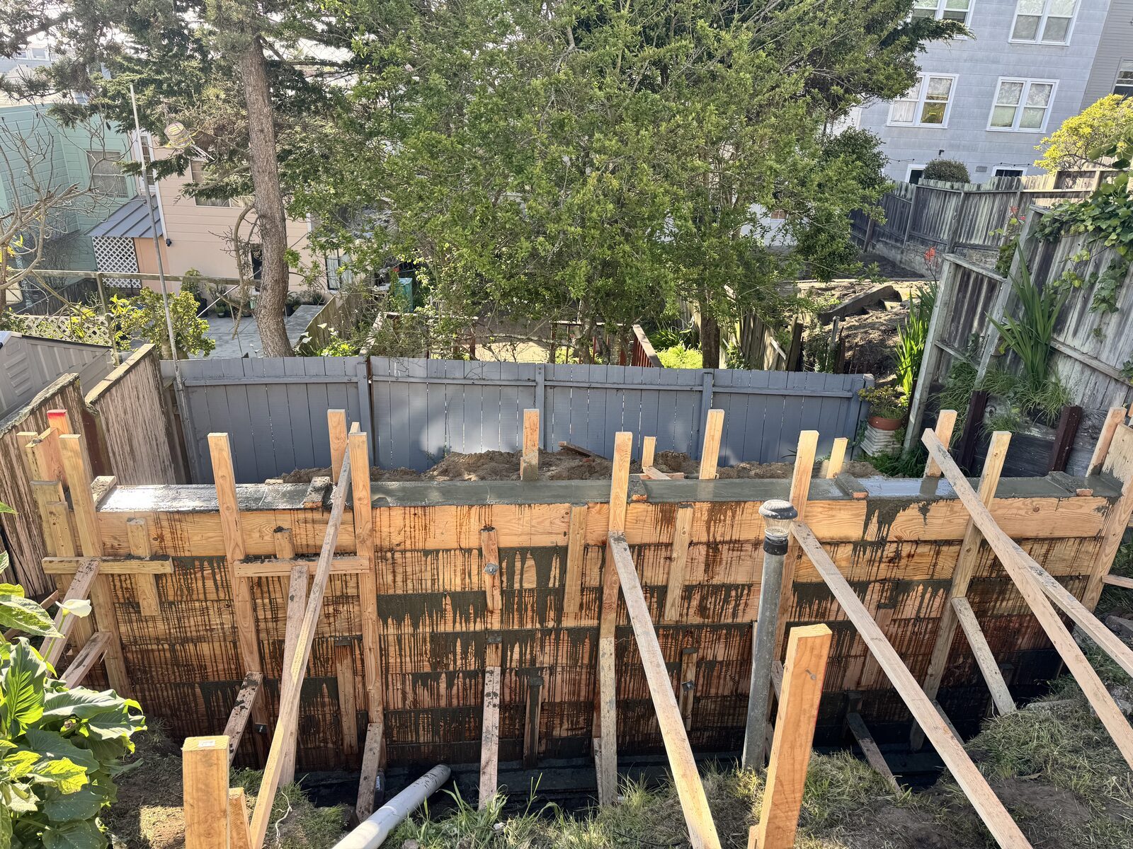 Foundation & Retaining Wall